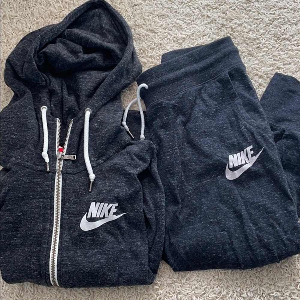 HP❤️🥳 NIKE 2 piece set